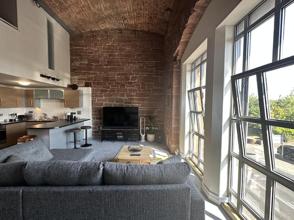 The Engine House At Dixons Chimney Near Carlisle Castle Unique Historic Apartment With 65 Inch Sky Glass And Private Parking Bagian luar foto